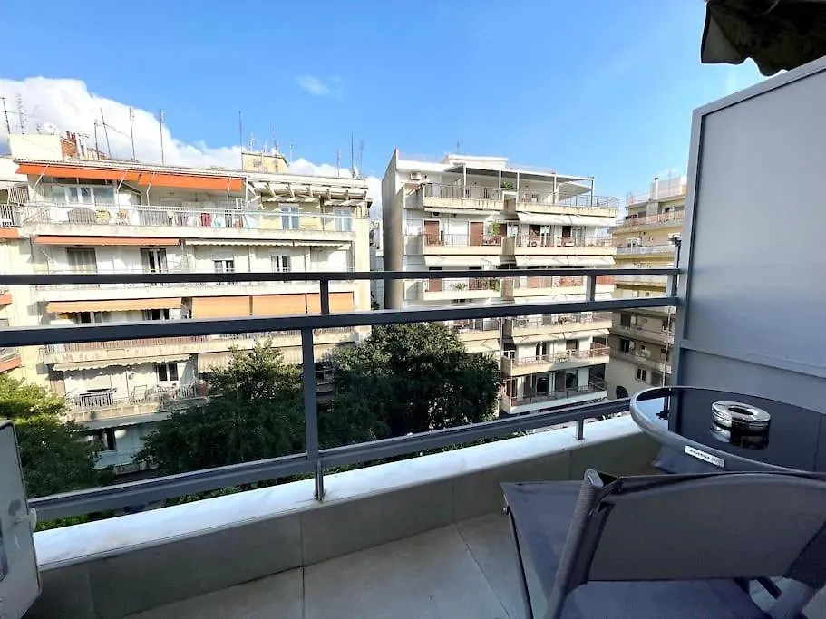 The Grεεn Apartment Thessaloniki